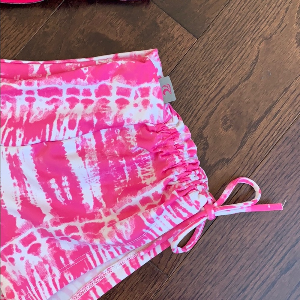 Workout short and bra bundle - Picture 2 of 6